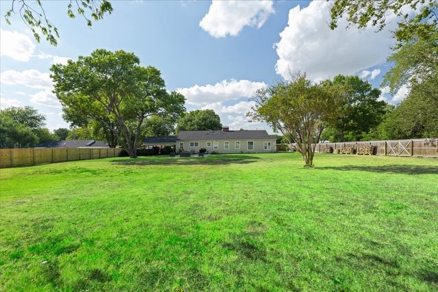 3201 W Park Row Boulevard, Corsicana, TX 75110