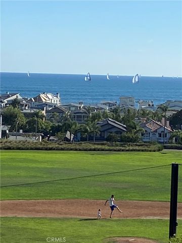 8 Land Fall Court, Newport Beach, CA 92663
