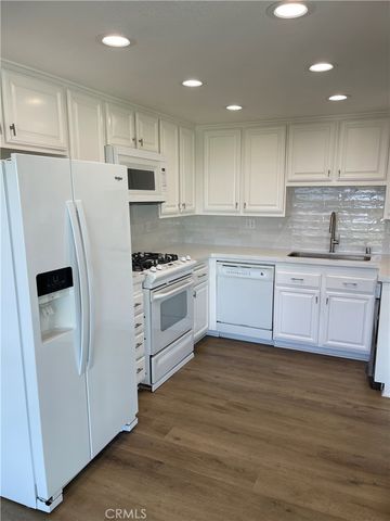 8 Land Fall Court, Newport Beach, CA 92663