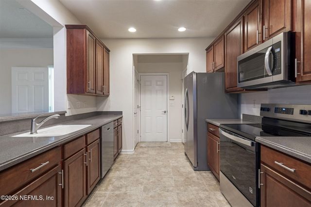 8390 CANNONWOOD Lane, Jacksonville, FL 32216