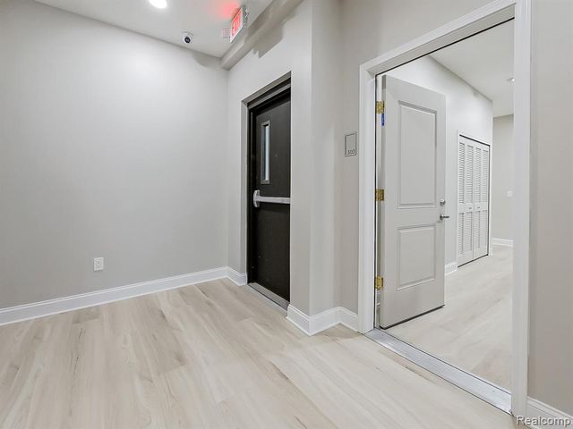 31480 Warren Road 303, Westland, MI 48185