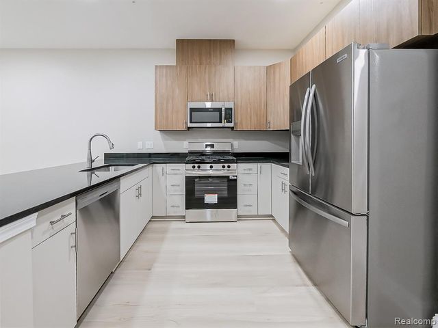 31480 Warren Road 303, Westland, MI 48185