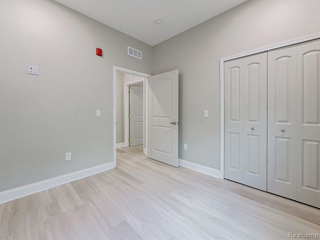 31480 Warren Road 303, Westland, MI 48185