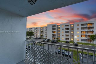 8145 NW 7th St 315, Miami, FL 33126