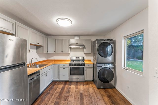 3731 McCain Loop, Anchorage, AK 99503