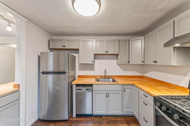 3731 McCain Loop, Anchorage, AK 99503