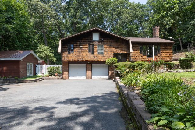 149 Cuba Hill Road, Huntington, NY 11743