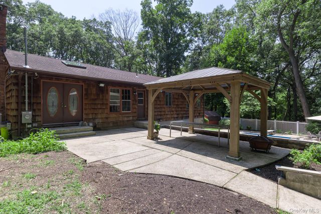 149 Cuba Hill Road, Huntington, NY 11743