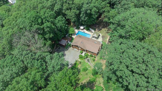 149 Cuba Hill Road, Huntington, NY 11743
