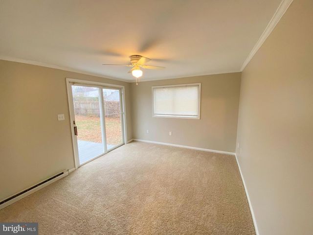 304 W VAN BUREN AVE, New Castle, DE 19720