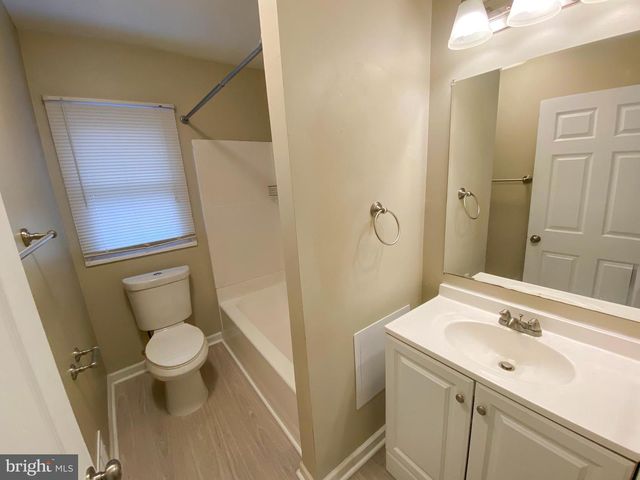 304 W VAN BUREN AVE, New Castle, DE 19720