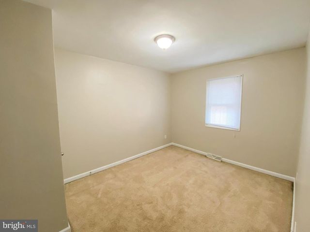 304 W VAN BUREN AVE, New Castle, DE 19720