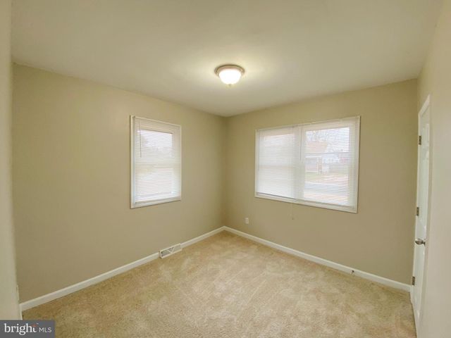 304 W VAN BUREN AVE, New Castle, DE 19720