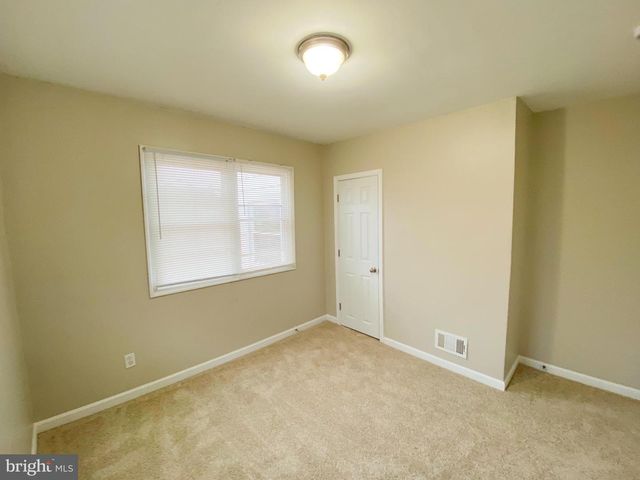 304 W VAN BUREN AVE, New Castle, DE 19720