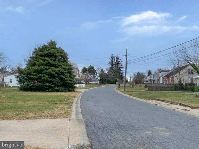 304 W VAN BUREN AVE, New Castle, DE 19720