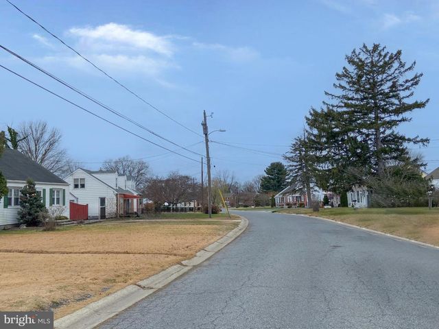 304 W VAN BUREN AVE, New Castle, DE 19720