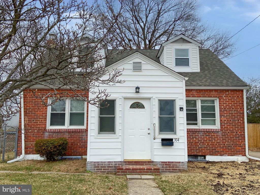 304 W VAN BUREN AVE, New Castle, DE 19720