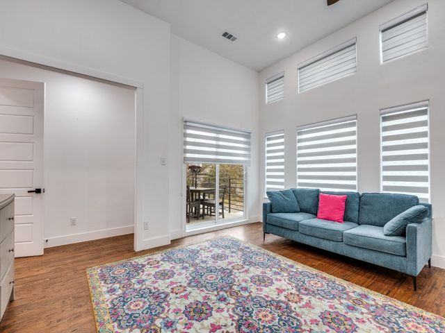 713 Wayne Street, Dallas, TX 75223