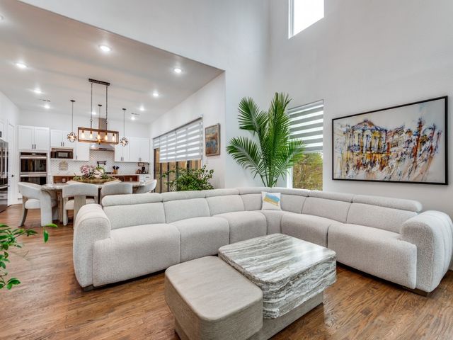 713 Wayne Street, Dallas, TX 75223