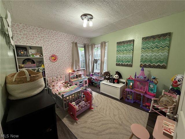 1282 Myrtle Avenue, Cuyahoga Falls, OH 44221
