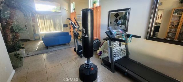 633 Linden Cir, Corona, CA 92879