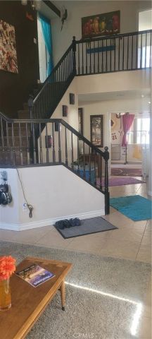633 Linden Cir, Corona, CA 92879