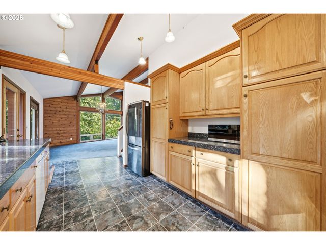 38100 Ne 197TH Ct, Amboy, WA 98601