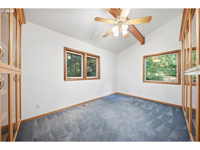 38100 Ne 197TH Ct, Amboy, WA 98601