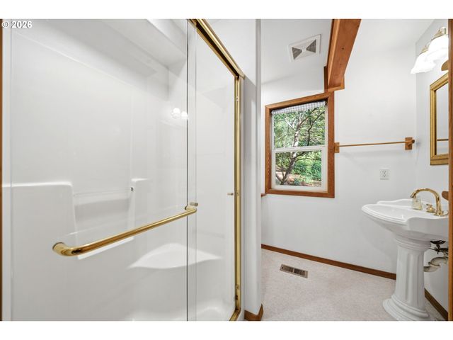 38100 Ne 197TH Ct, Amboy, WA 98601