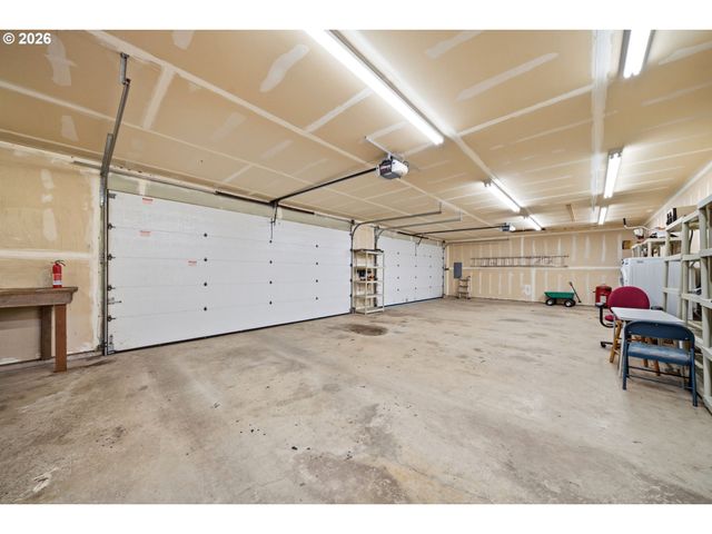 38100 Ne 197TH Ct, Amboy, WA 98601