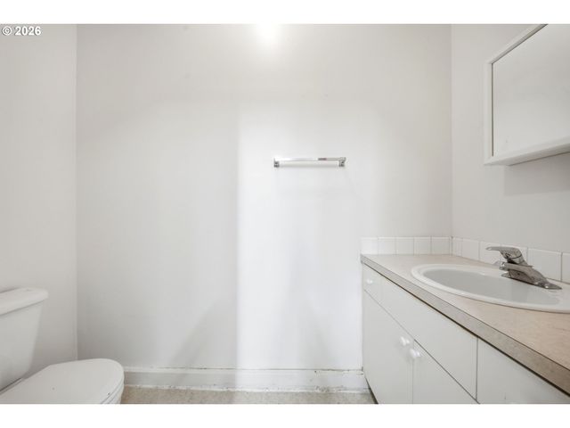 38100 Ne 197TH Ct, Amboy, WA 98601
