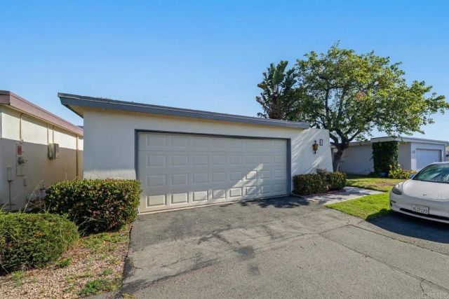 3902 Vista Campana North 22, Oceanside, CA 92057