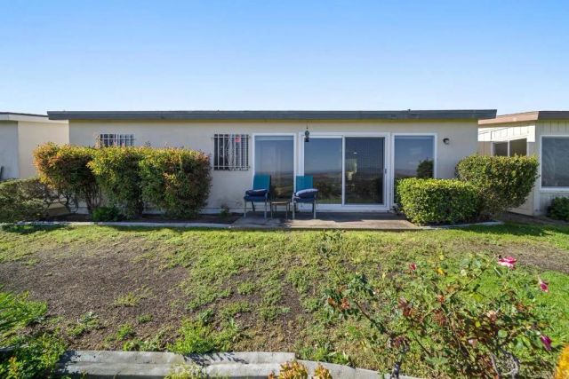 3902 Vista Campana North 22, Oceanside, CA 92057