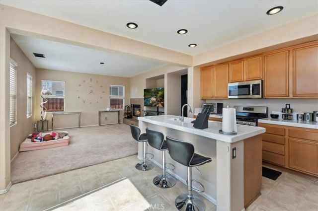 15165 Bluffside Lane, Victorville, CA 92394