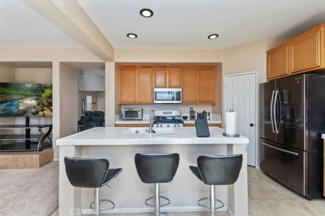 15165 Bluffside Lane, Victorville, CA 92394