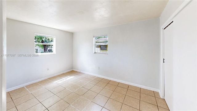 2760 NW 58th St, Miami, FL 33142