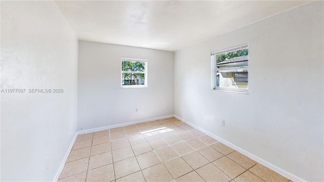 2760 NW 58th St, Miami, FL 33142