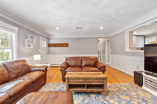 78 Essex Street, Middleton, MA 01949