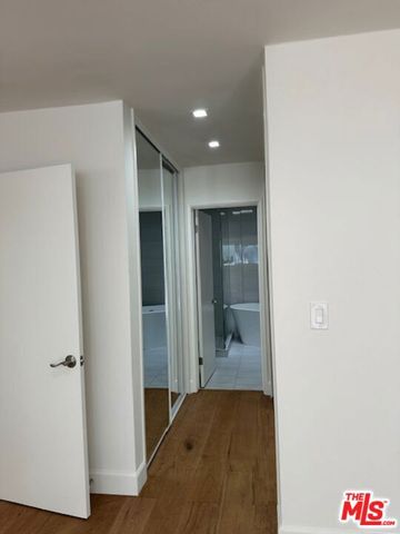 11970 Montana Avenue 312, Los Angeles, CA 90049