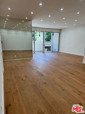 11970 Montana Avenue 312, Los Angeles, CA 90049