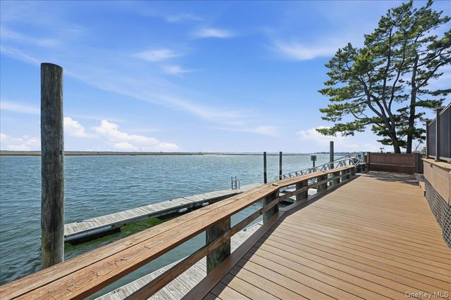 648 Nassau Avenue, Freeport, NY 11520