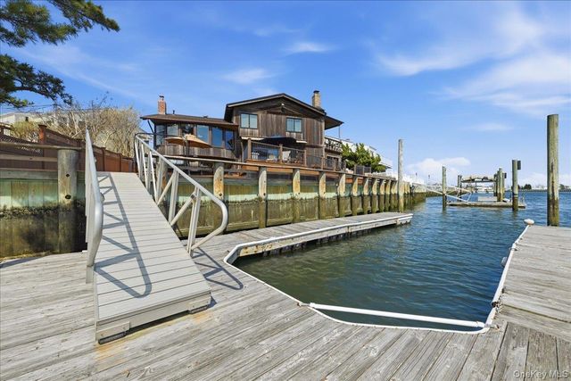 648 Nassau Avenue, Freeport, NY 11520