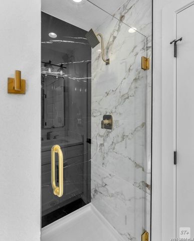 671 Lynx Mountain, San Antonio, TX 78251