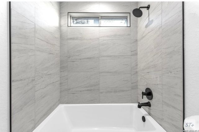 671 Lynx Mountain, San Antonio, TX 78251