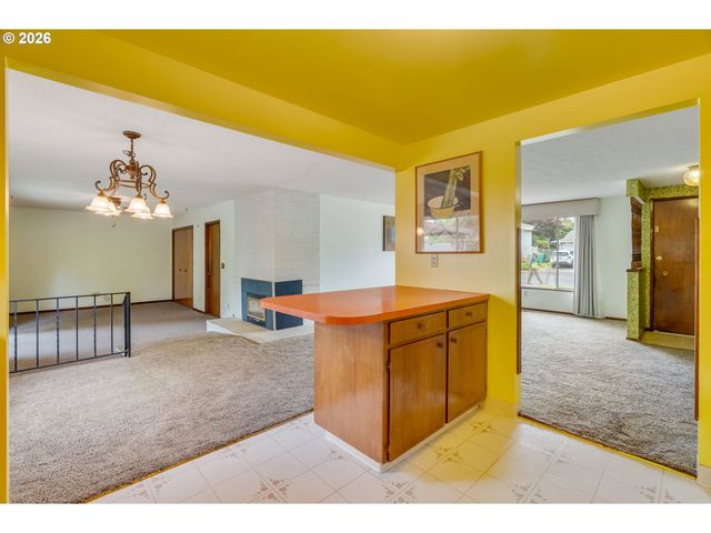 14335 Ne ALTON Ct, Portland, OR 97230