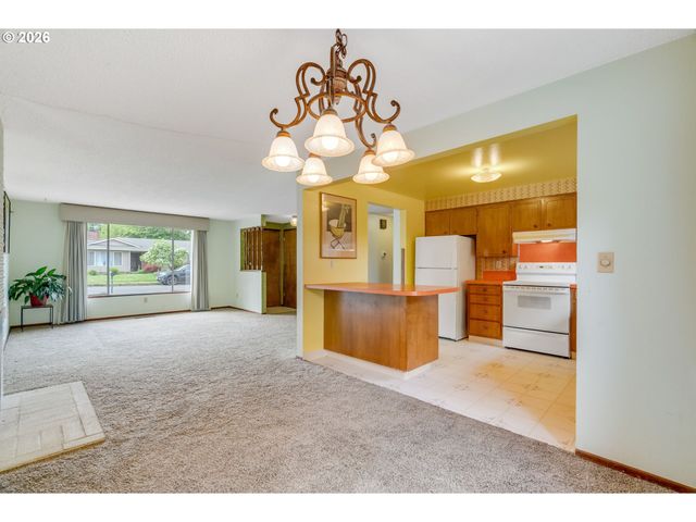 14335 Ne ALTON Ct, Portland, OR 97230