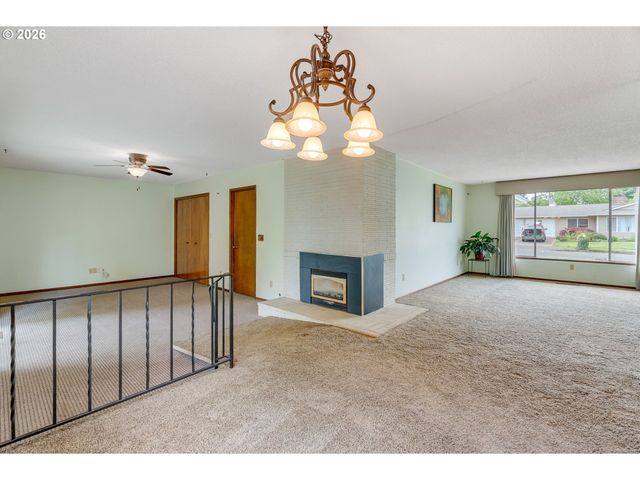 14335 Ne ALTON Ct, Portland, OR 97230