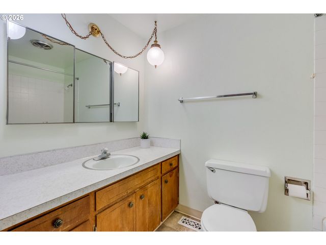 14335 Ne ALTON Ct, Portland, OR 97230