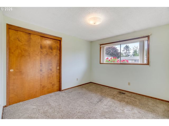 14335 Ne ALTON Ct, Portland, OR 97230