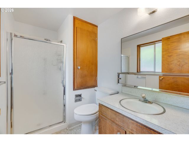 14335 Ne ALTON Ct, Portland, OR 97230